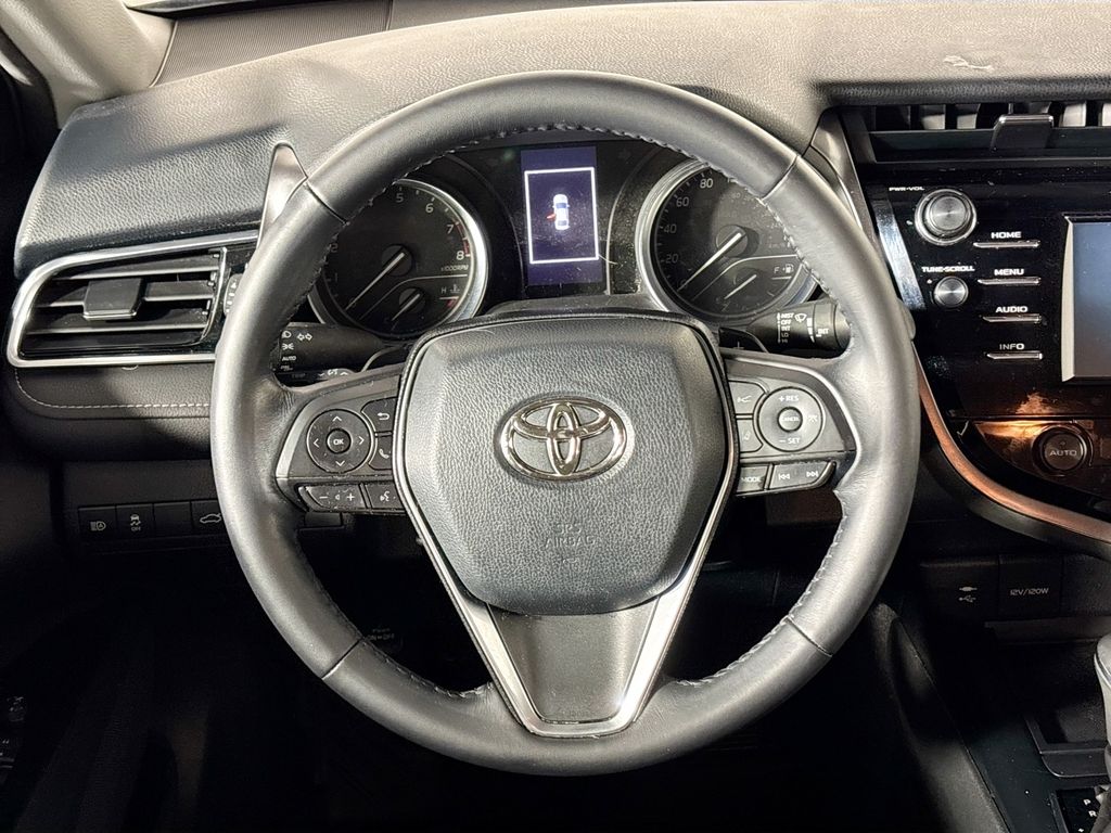 2018 Toyota Camry SE photo 13