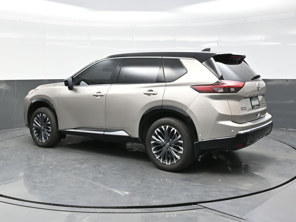 2024 Nissan Rogue Platinum photo 3