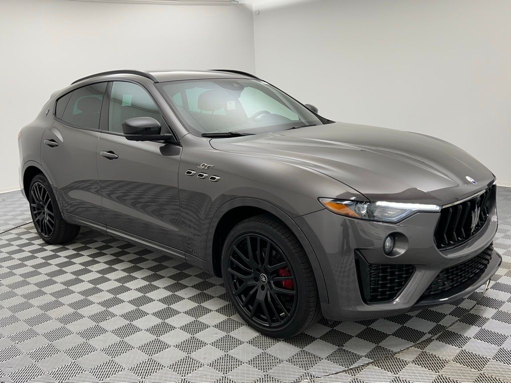 2022 Maserati Levante GT photo 3