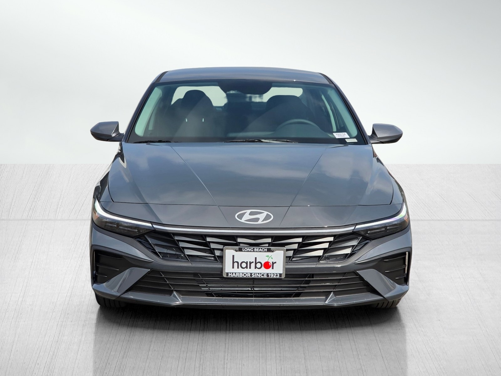 2026 Hyundai Elantra SE photo 2