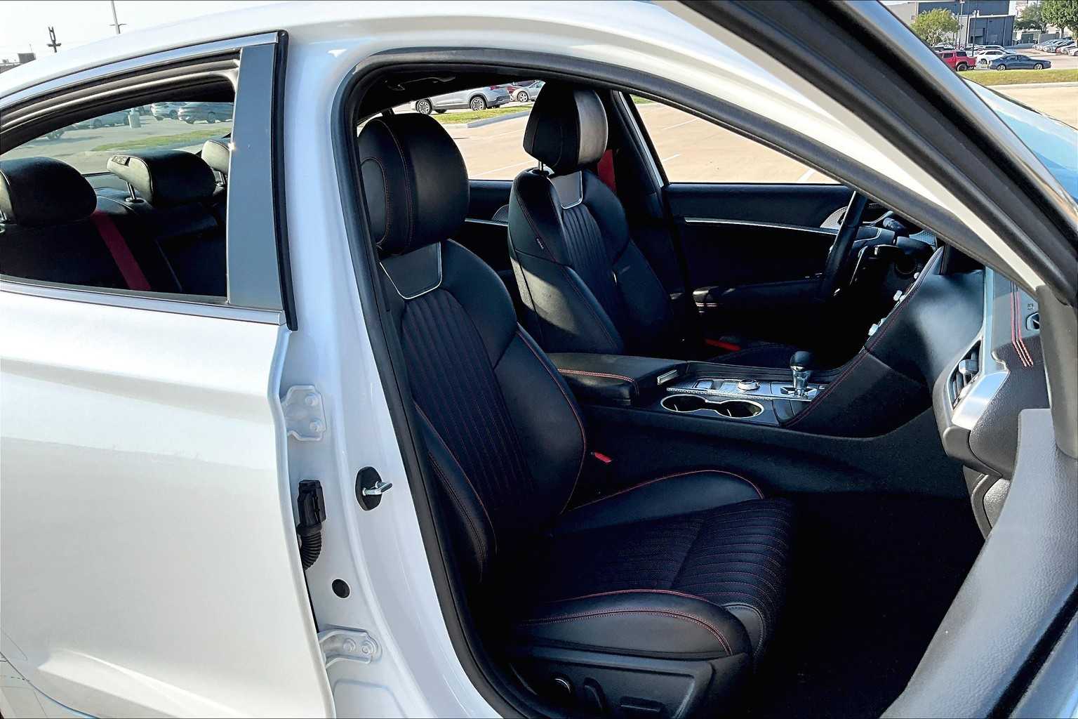 2023 Genesis G70 3.3T photo 8