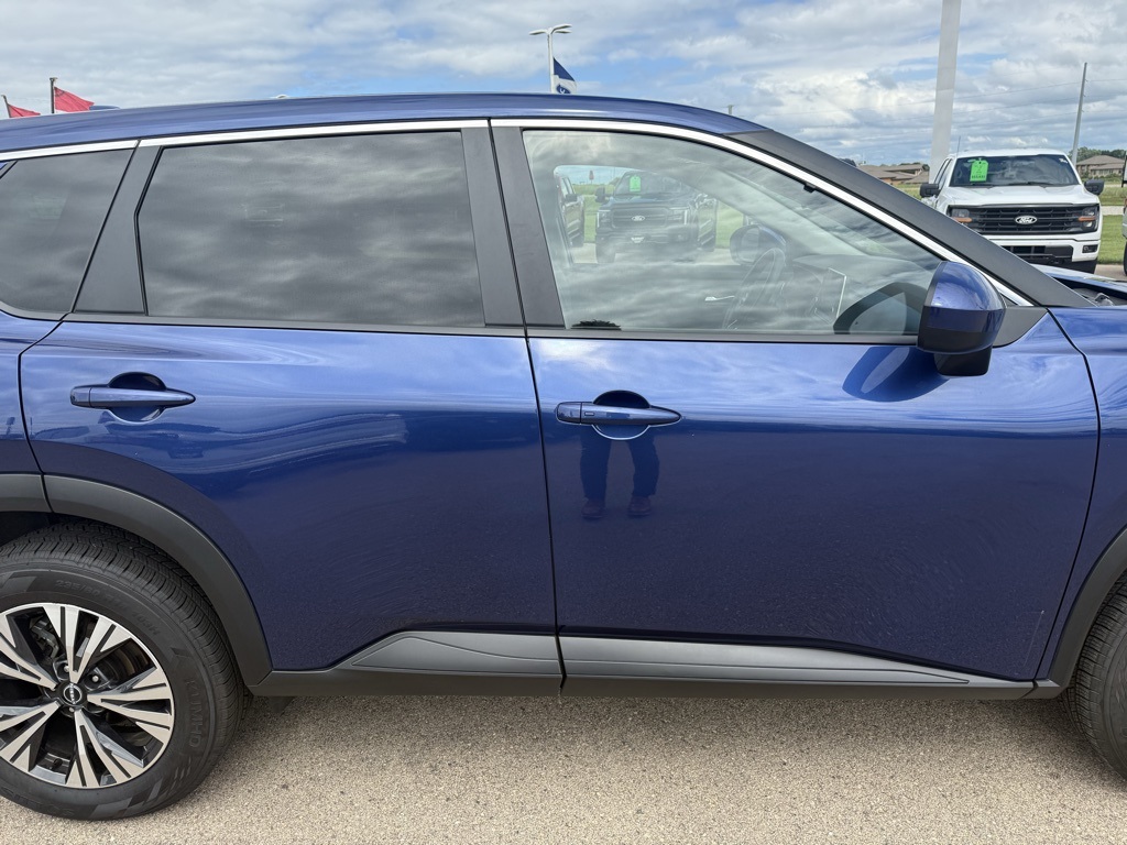 2023 Nissan Rogue SV photo 31