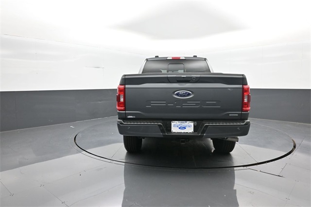2023 Ford F-150 XLT photo 3