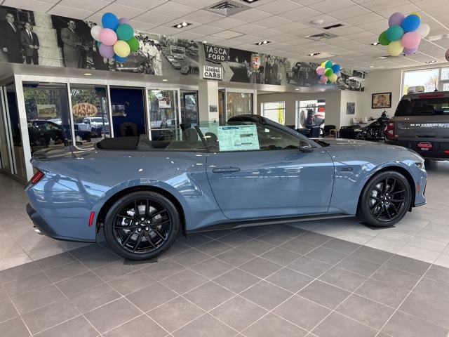 2025 Ford Mustang GT Premium Convertible photo 2