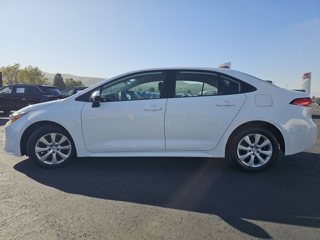 2024 Toyota Corolla LE photo 15
