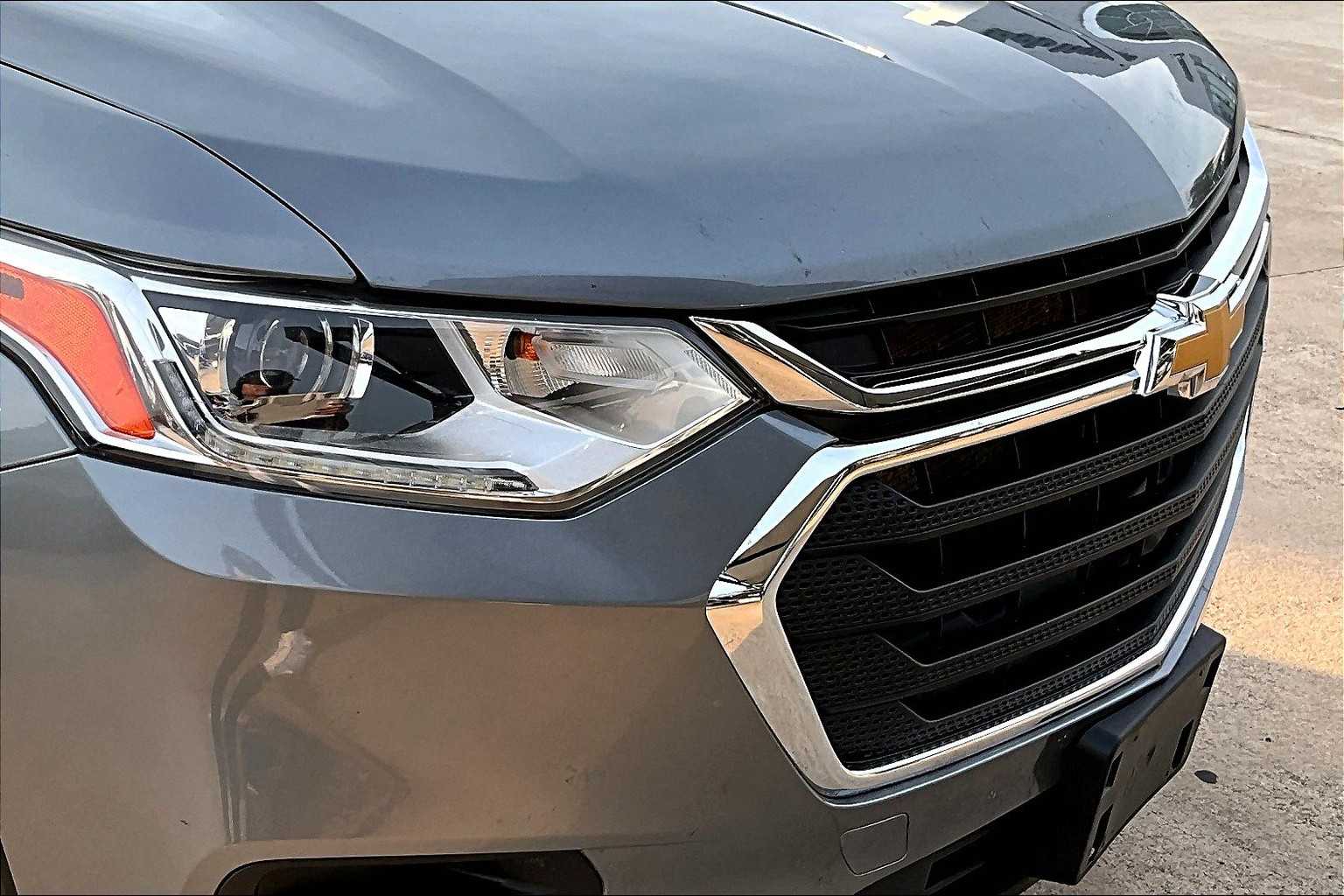2021 Chevrolet Traverse LS photo 28
