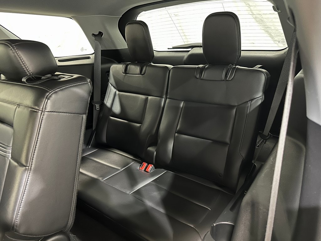 2024 Ford Explorer XLT photo 29