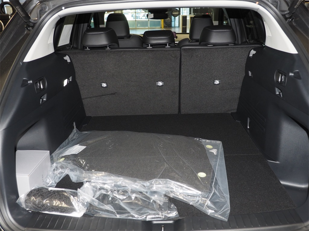 2025 Mazda CX-50 2.5 S Premium photo 3