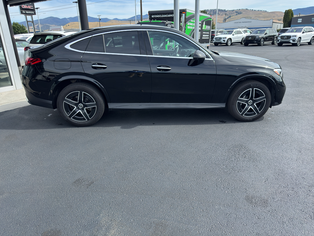 2024 Mercedes Benz GLC 300 photo 4