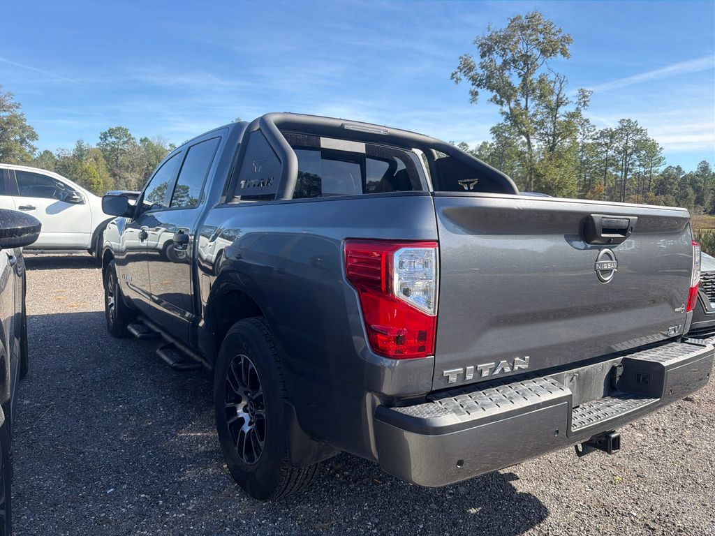 2024 Nissan Titan SV photo 2