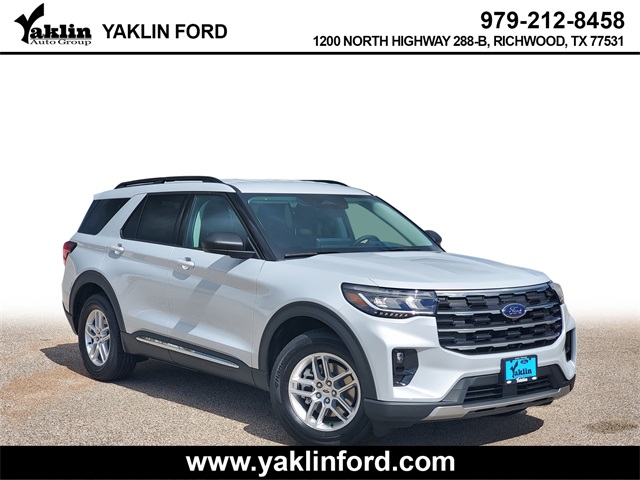 2025 Ford Explorer Active's photo