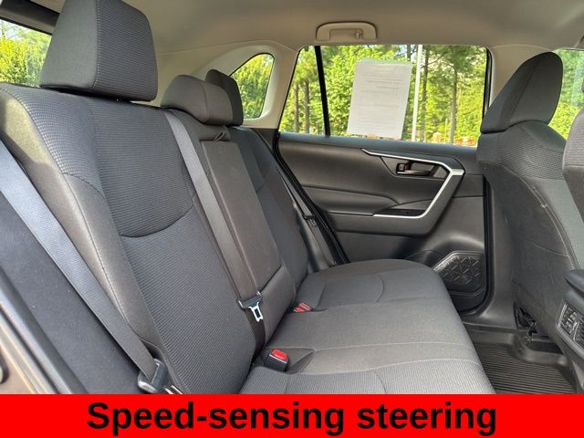 2024 Toyota RAV4 LE photo 18
