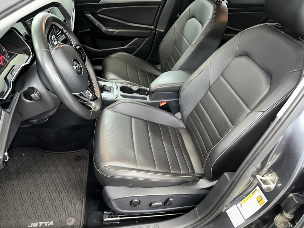 Used 2021 Volkswagen Jetta SE with VIN 3VWC57BU8MM008449 for sale in Youngstown, OH