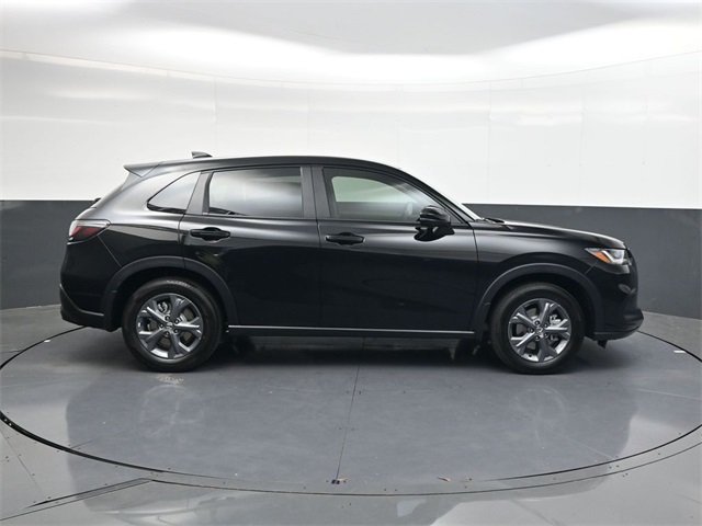 2026 Honda HR-V LX photo 2