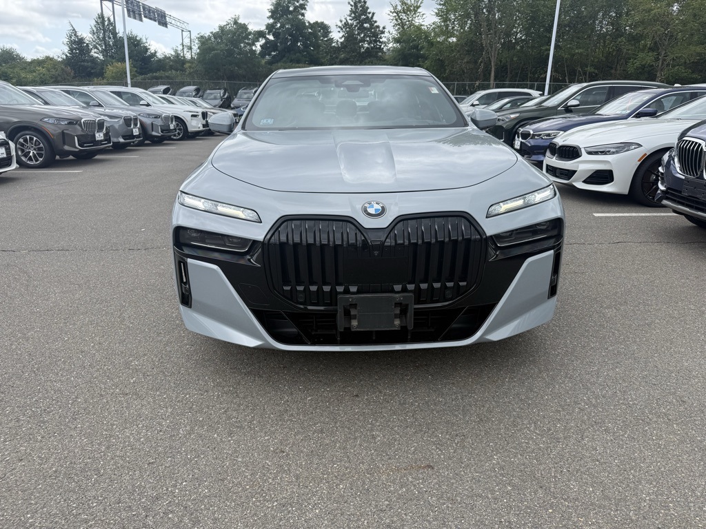 2024 Bmw 760i xDrive photo 2