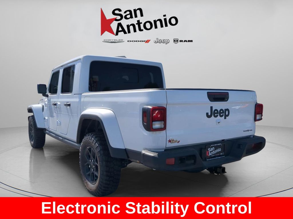 2025 Jeep Gladiator Sport Texas Trail photo 3