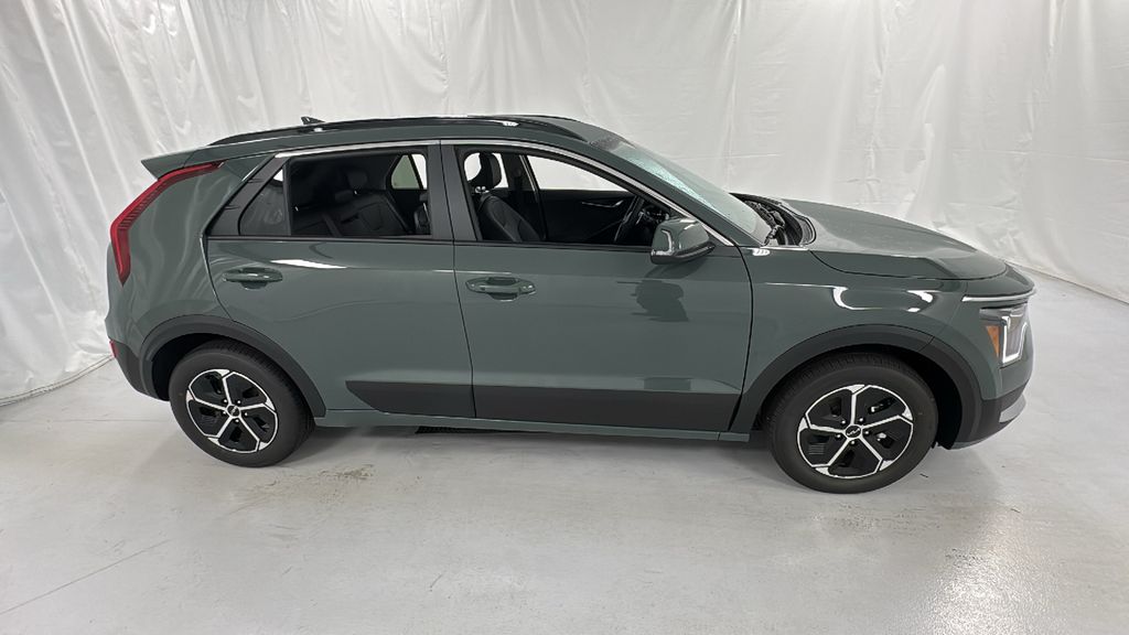 2025 Kia Niro EX photo 2