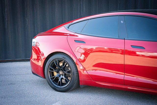 2021 Tesla Model S Plaid photo 6
