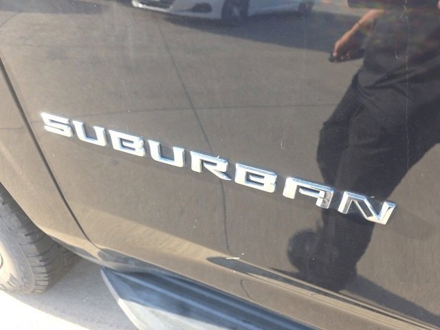 2021 Chevrolet Suburban LS photo 8
