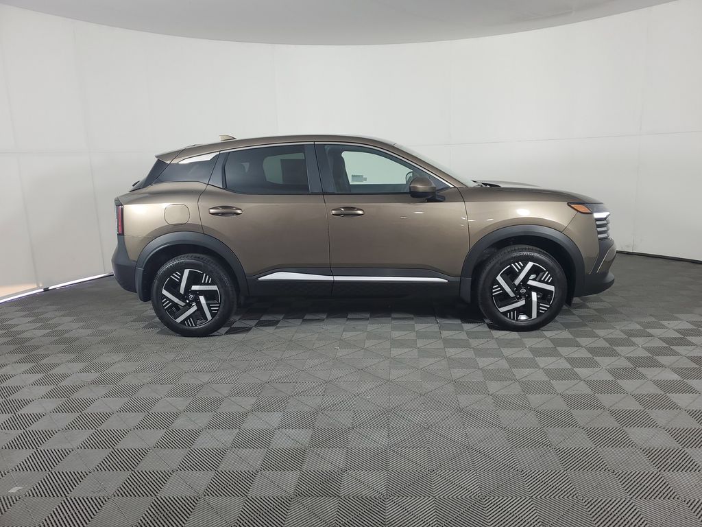 2025 Nissan Kicks SV photo 3