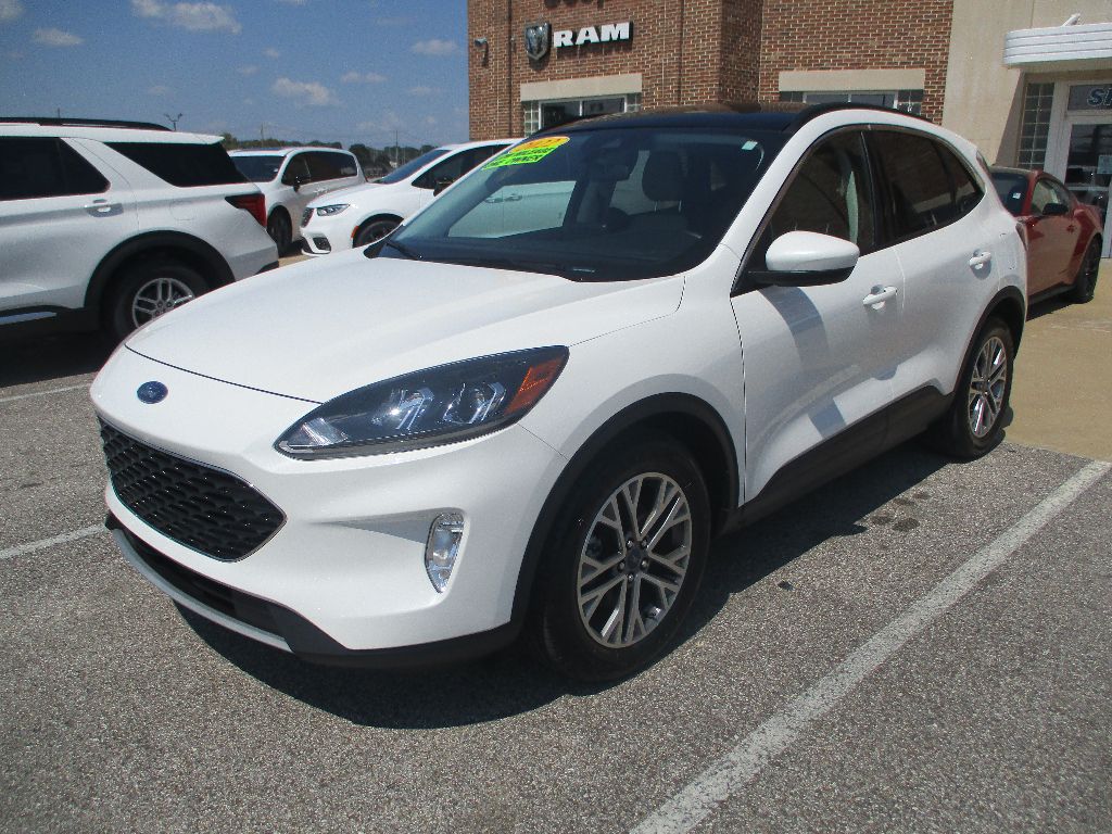 2022 Ford Escape SEL photo 3