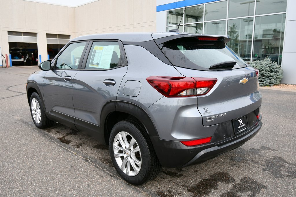 2021 Chevrolet Trailblazer LS photo 2