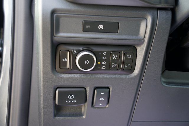 2025 FORD F-150 - Image 35