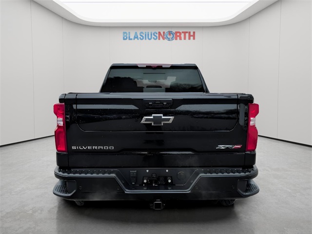 2025 Chevrolet Silverado 1500 ZR2 photo 3