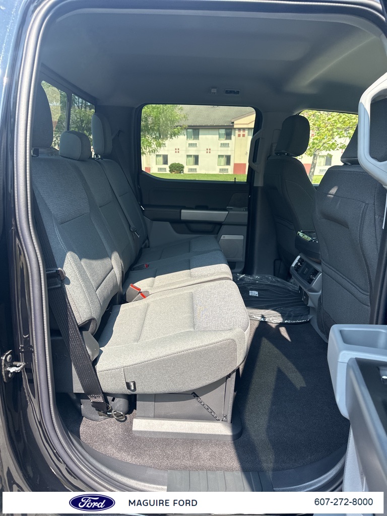 2025 Ford F-150 XLT photo 13