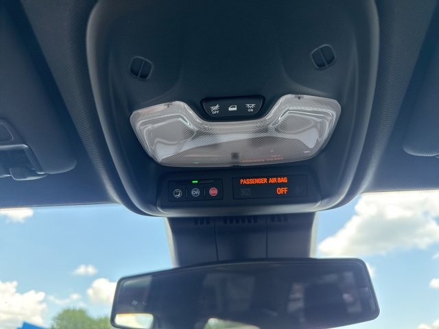 2025 Chevrolet Colorado LT photo 30