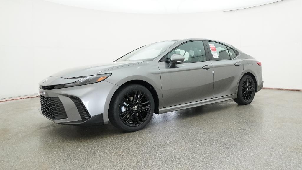 2025 Toyota Camry SE photo 3