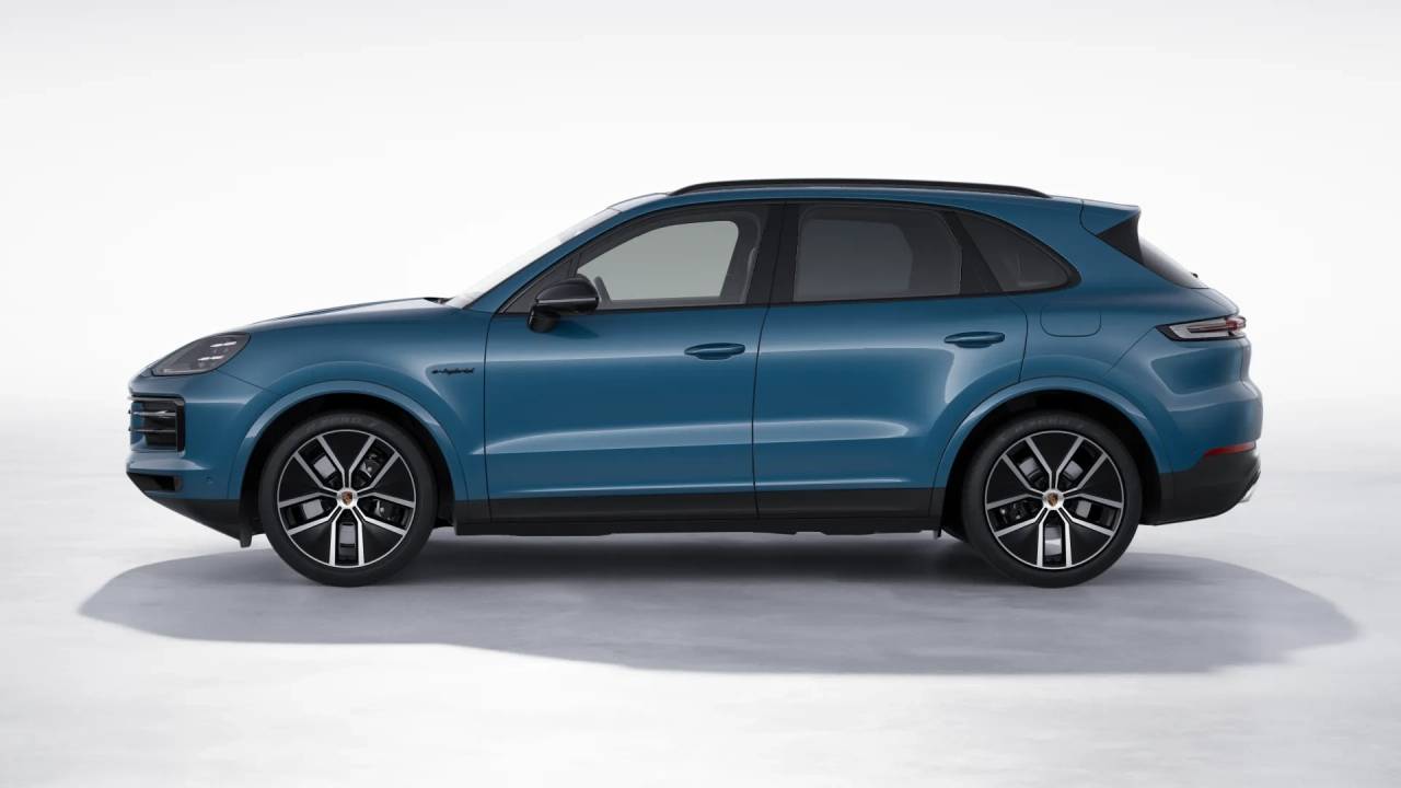 2026 Porsche Cayenne E-Hybrid photo 2