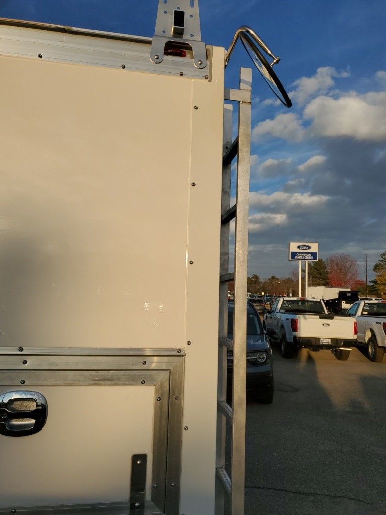 2024 Ford E-350 Base photo 9