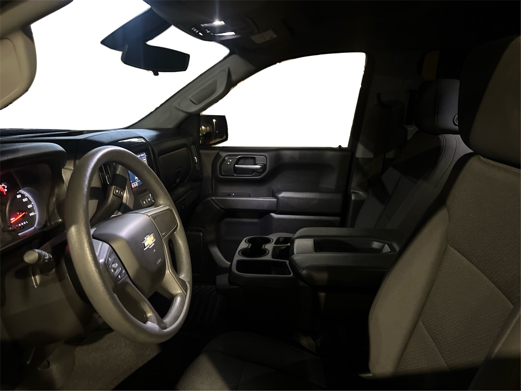 2020 Chevrolet Silverado 1500 Custom photo 9