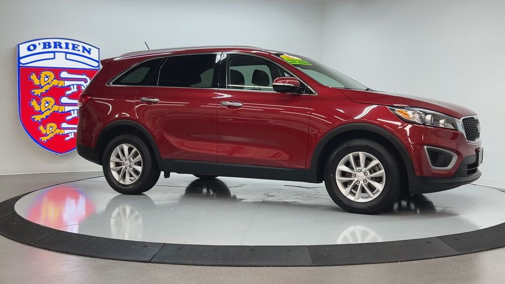 2017 Kia Sorento LX photo 3