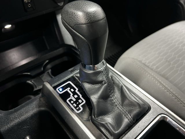 2019 Toyota Tacoma SR5 photo 15