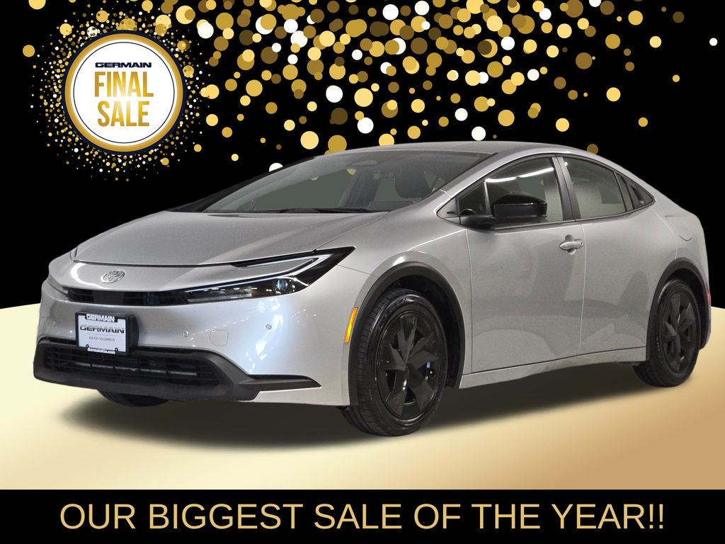 2024 Toyota Prius LE's photo