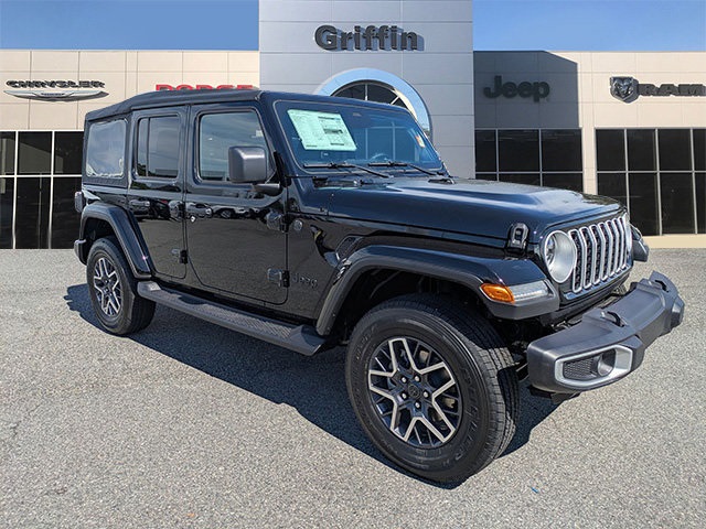 2025 Jeep Wrangler 4-Door Sahara's photo
