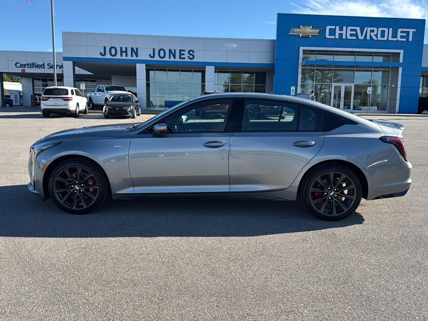 2026 Cadillac CT5 V photo 3