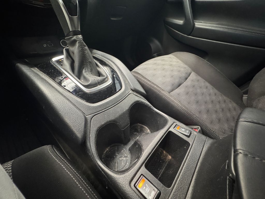 2022 Nissan Rogue Sport SV photo 20