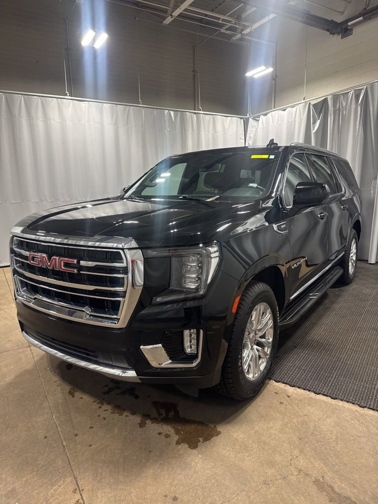 2024 GMC Yukon XL SLT's photo
