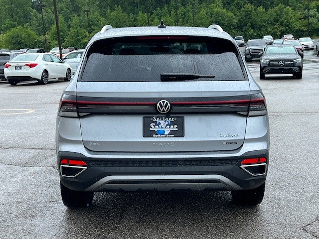 2025 Volkswagen Taos SEL photo 5