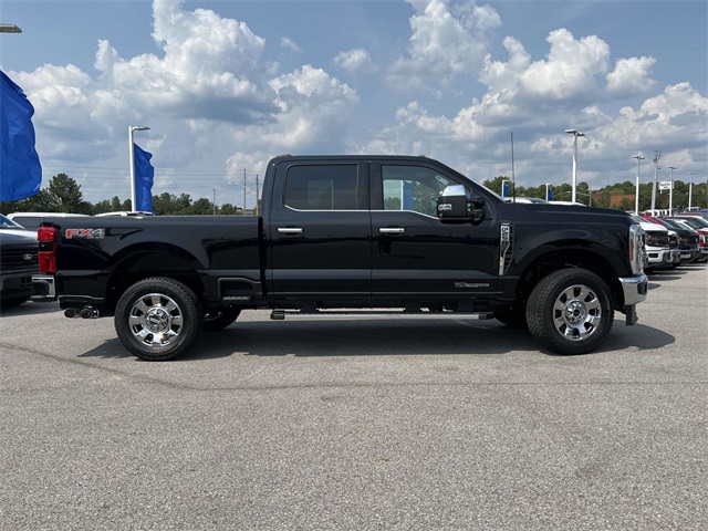 2025 Ford F-250 photo 2