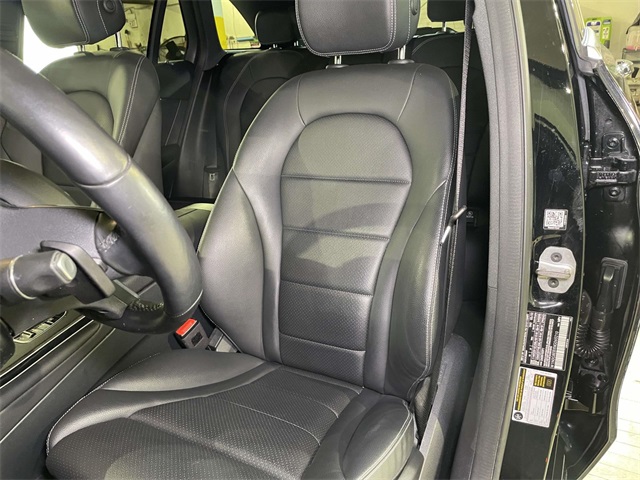 2022 Mercedes Benz GLC 300 4MATIC photo 4