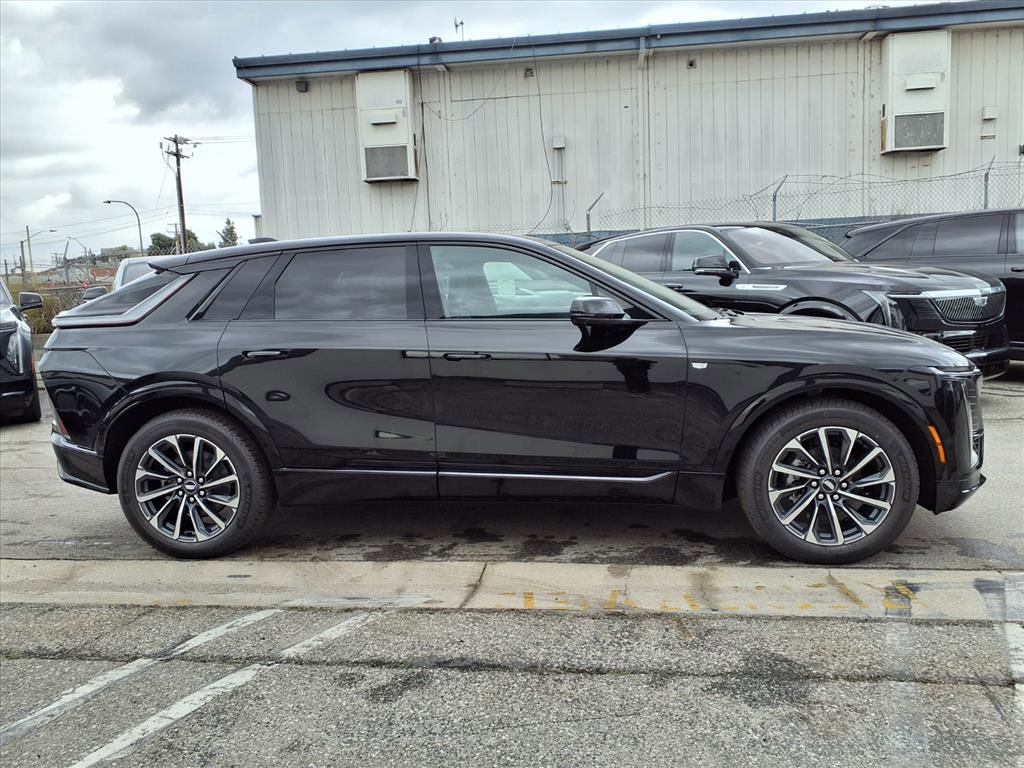 2026 Cadillac Lyriq Sport photo 4
