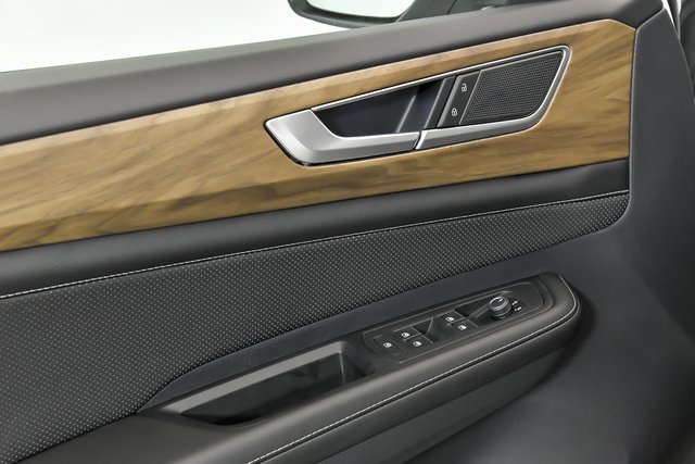 2026 Volkswagen Atlas SE Technology photo 3