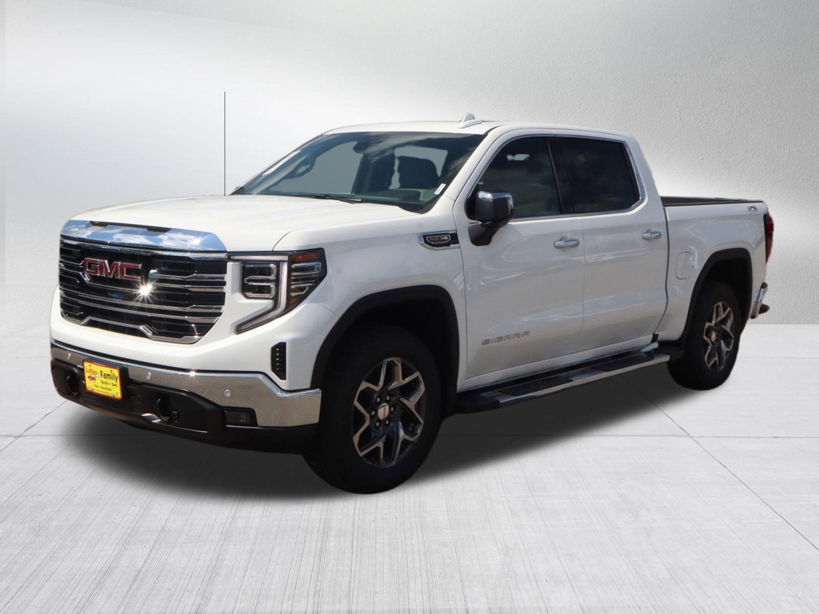 2026 Gmc Sierra 1500 SLT photo 3