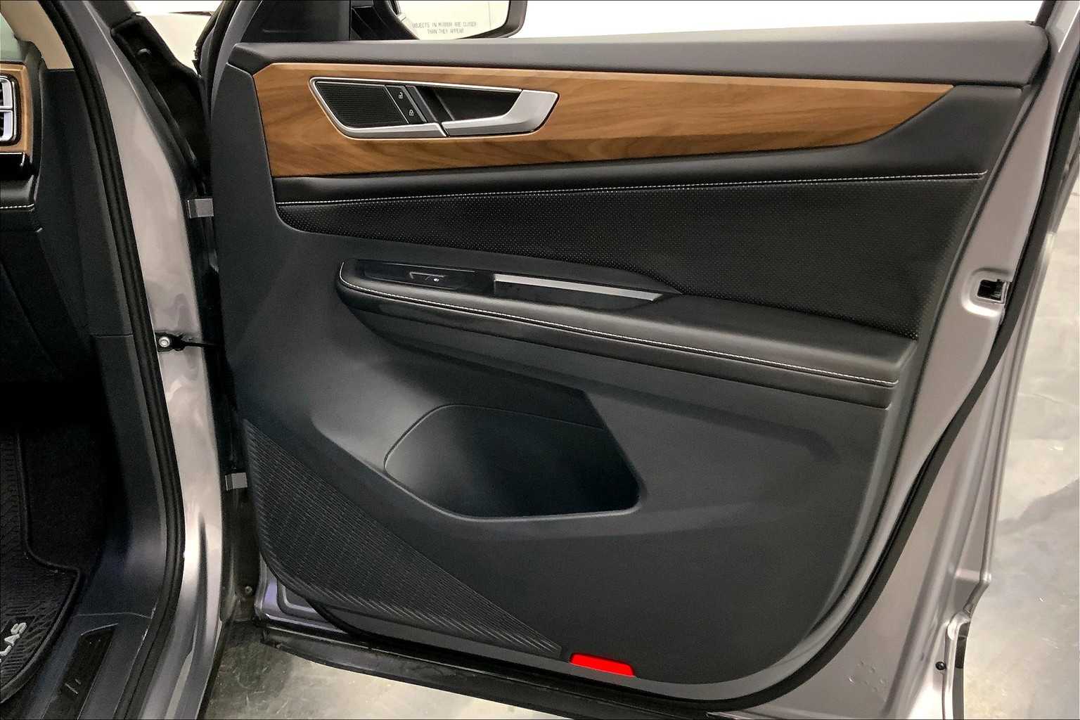 2024 Volkswagen Atlas SE Technology photo 19