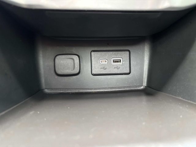 2021 Gmc Acadia SLE photo 25