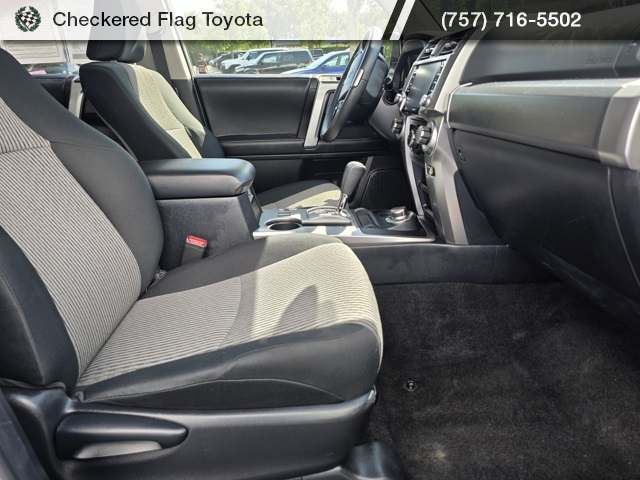 2024 Toyota 4Runner SR5 photo 40